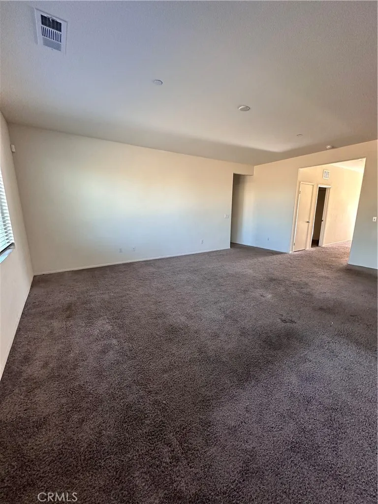 11908 Poppy Rd, Adelanto, California 92301 home-pic-3