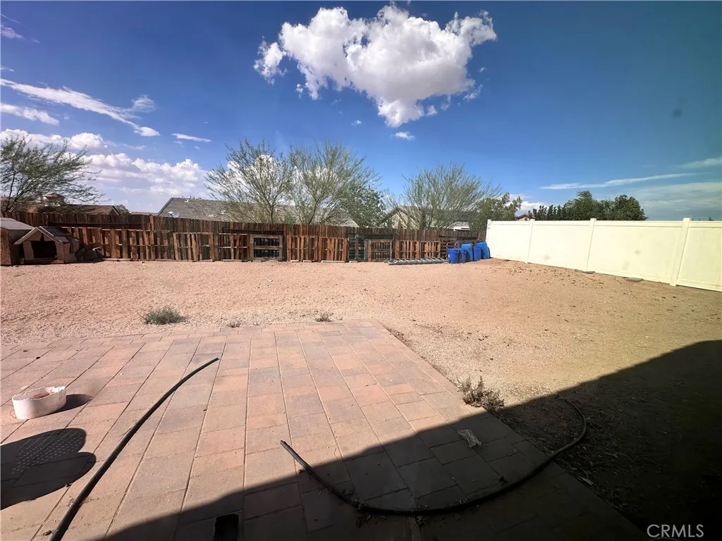 11908 Poppy Rd, Adelanto, California 92301 home-pic-14