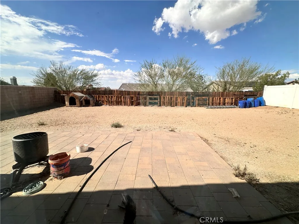 11908 Poppy Rd, Adelanto, California 92301 home-pic-13