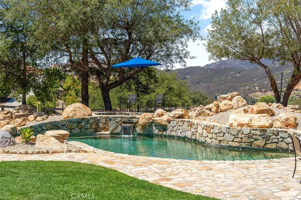 19750 Avenida Rosella, Murrieta, California 92562 home-pic-36