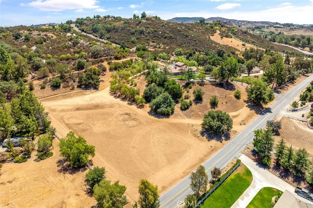 19750 Avenida Rosella, Murrieta, California 92562 home-pic-51