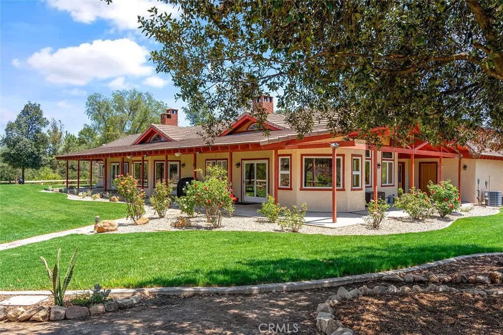 19750 Avenida Rosella, Murrieta, California 92562 home-pic-40