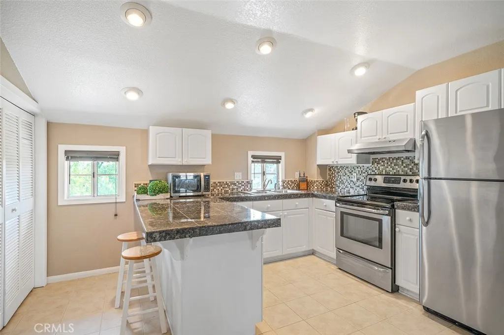 19750 Avenida Rosella, Murrieta, California 92562 home-pic-46