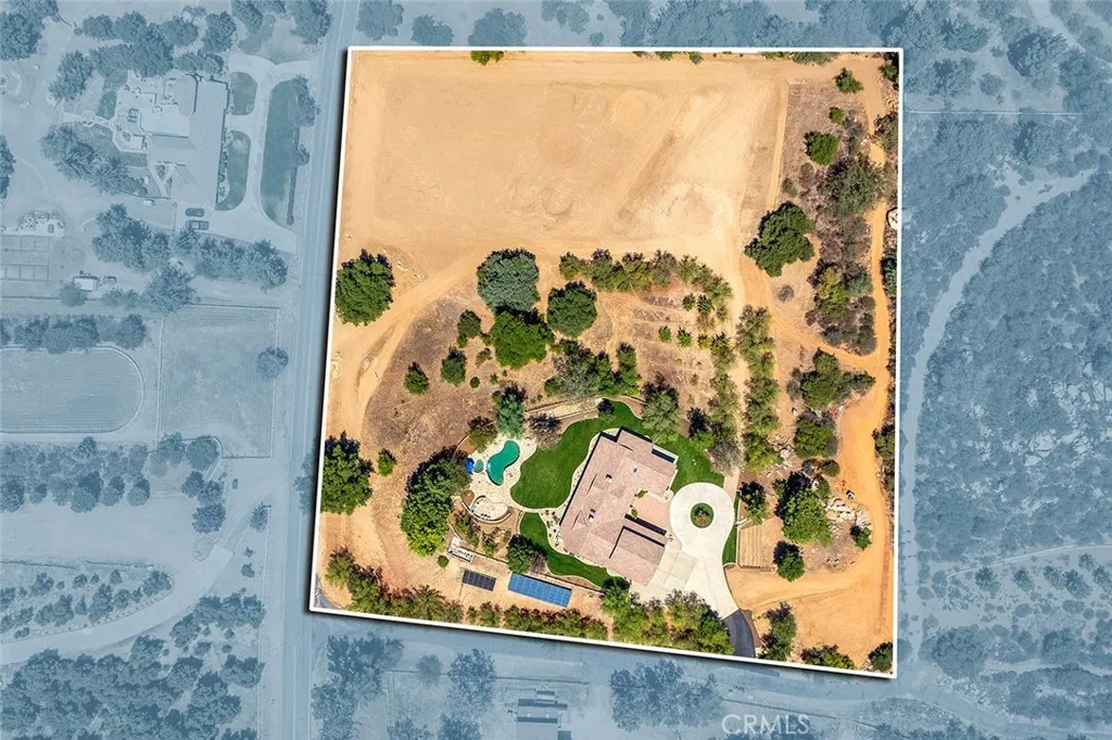 19750 Avenida Rosella, Murrieta, California 92562 home-pic-4