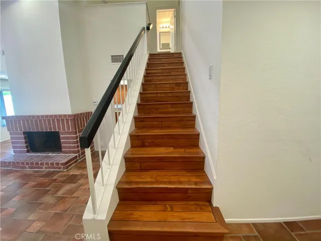 809 Creekside Drive 35, Fullerton, California 92833