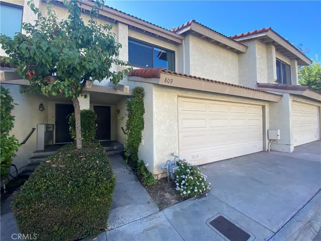 809 Creekside Drive 35, Fullerton, California 92833