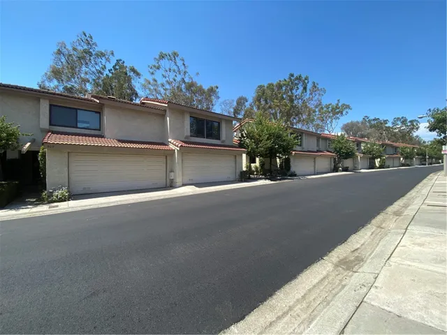 809 Creekside Drive 35, Fullerton, California 92833