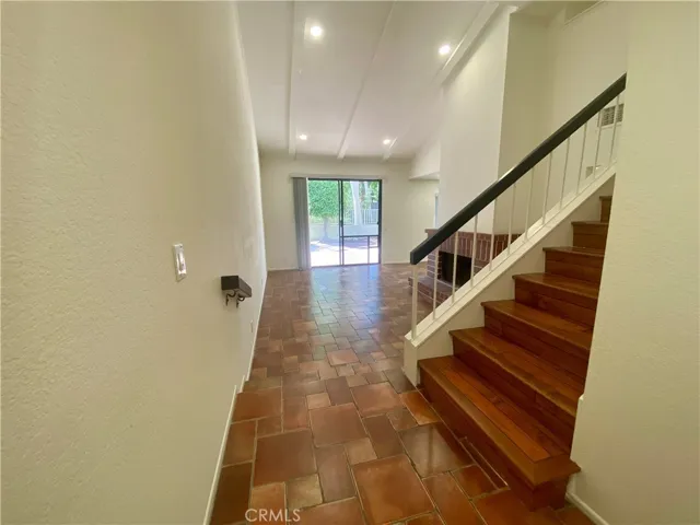 809 Creekside Drive 35, Fullerton, California 92833