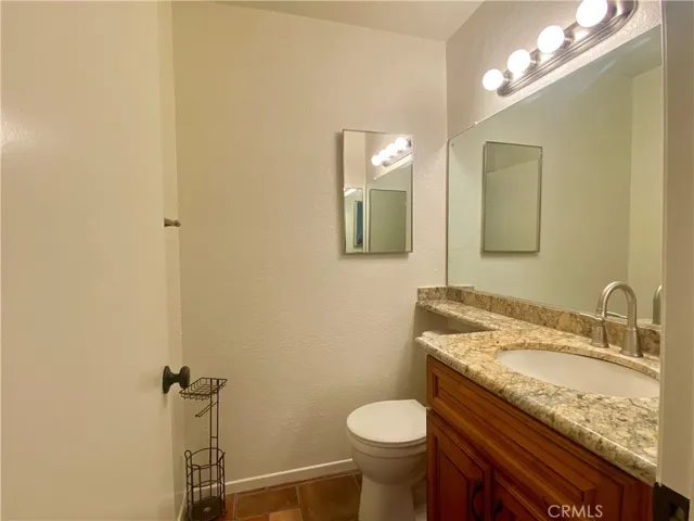 809 Creekside Drive 35, Fullerton, California 92833