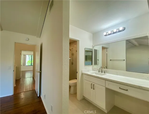 809 Creekside Drive 35, Fullerton, California 92833