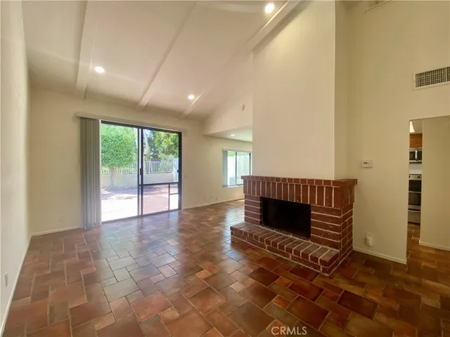 809 Creekside Drive 35, Fullerton, California 92833