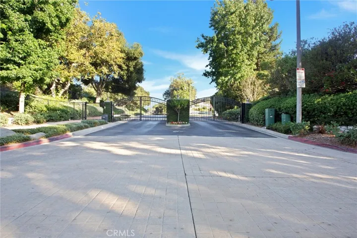 2963 Falconberg Drive, La Verne, California 91750