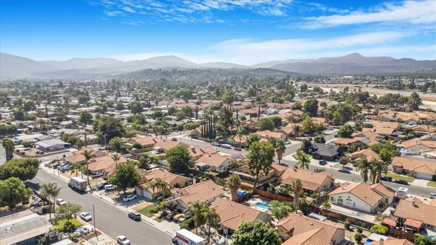 43444 Avenida Miraflores, Hemet, California 92544