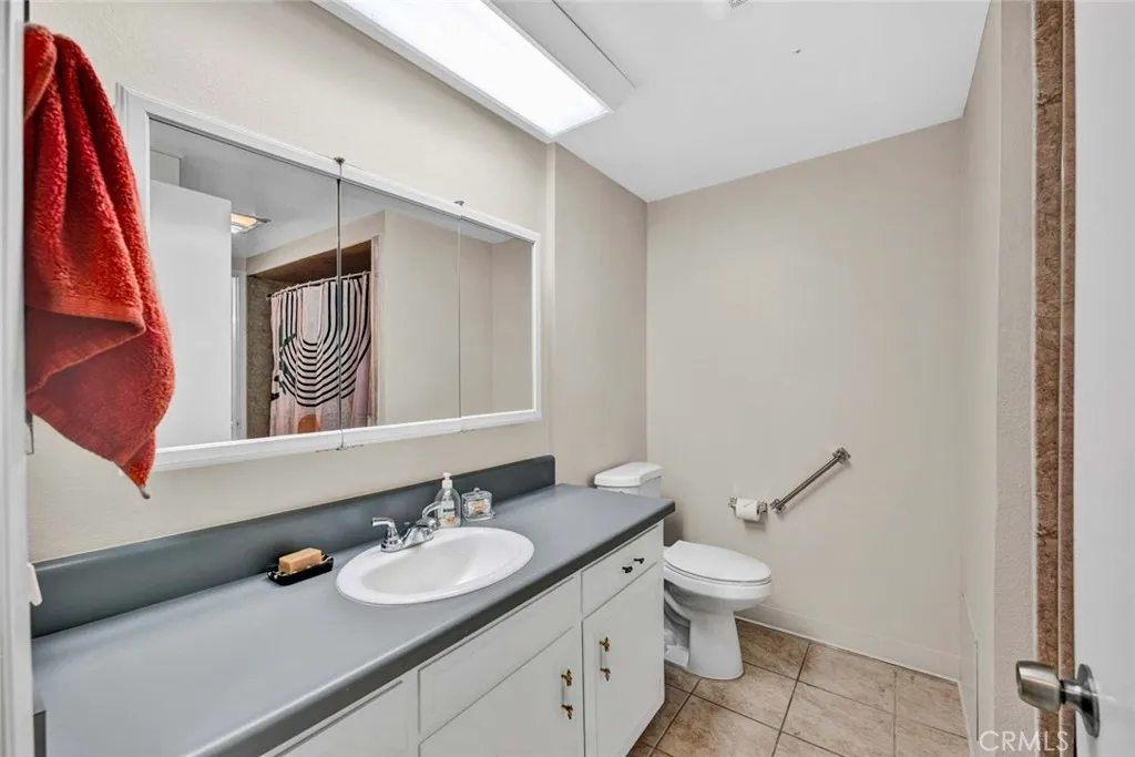 336 Avenida Sevilla B, Laguna Woods, California 92637 home-pic-12