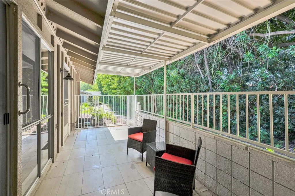 336 Avenida Sevilla B, Laguna Woods, California 92637 home-pic-18