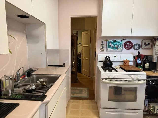 3761 Poe Street, San Diego, California 92107