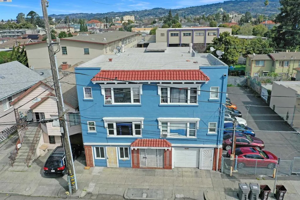 3314 Farnam St, Oakland, California 94601 home-pic-3