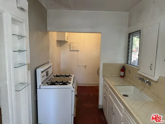 Kitchen/Laundry