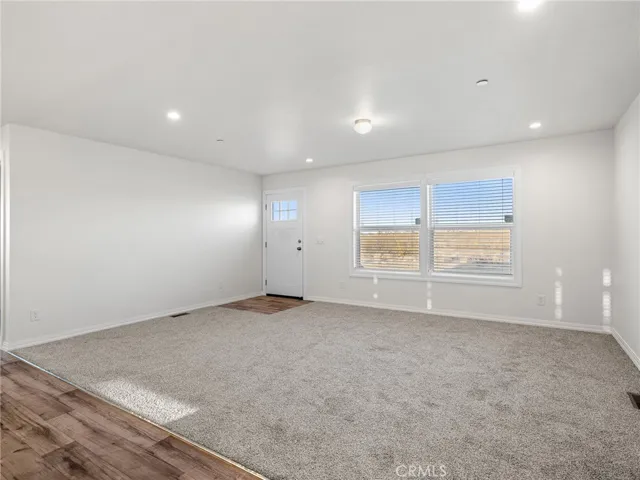 12526 Ponderosa Road, Pinon Hills, California 92372