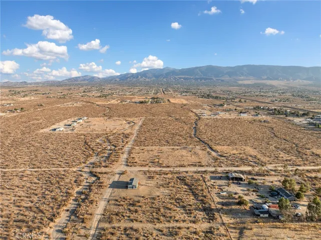12526 Ponderosa Road, Pinon Hills, California 92372