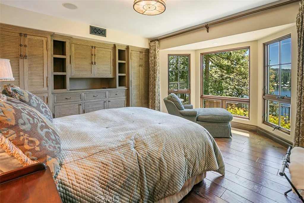 28087 North Shore Road, Lake Arrowhead, California 92352 home-pic-33