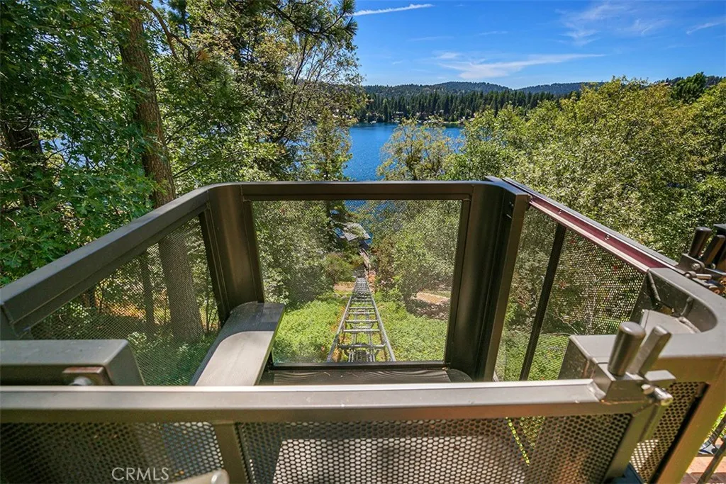 28087 North Shore Road, Lake Arrowhead, California 92352 home-pic-38