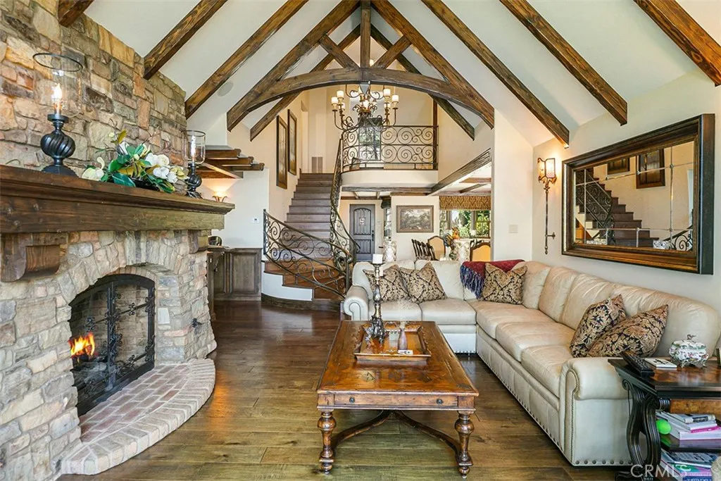 28087 North Shore Road, Lake Arrowhead, California 92352 home-pic-2