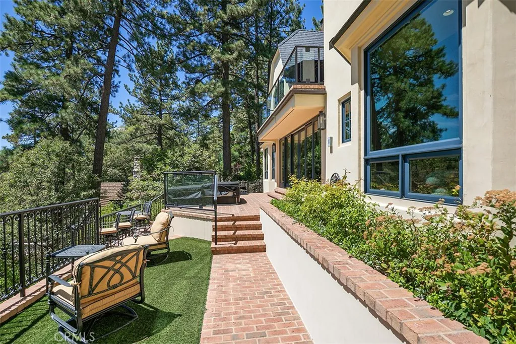 28087 North Shore Road, Lake Arrowhead, California 92352 home-pic-39