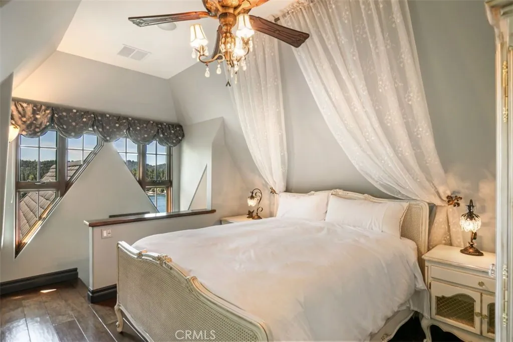 28087 North Shore Road, Lake Arrowhead, California 92352 home-pic-24