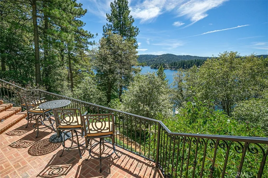 28087 North Shore Road, Lake Arrowhead, California 92352 home-pic-36