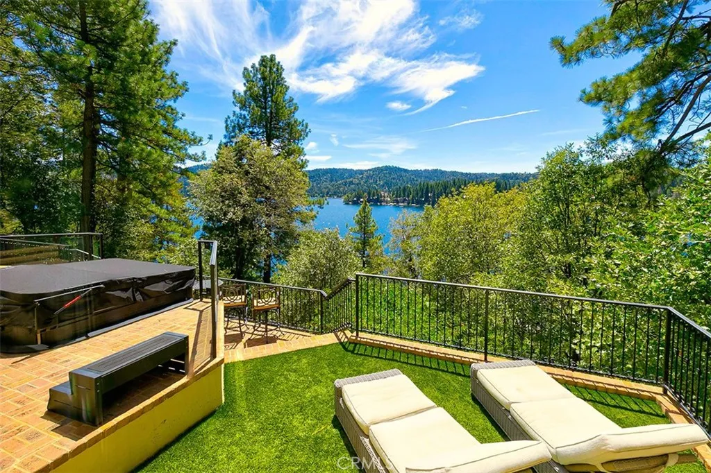 28087 North Shore Road, Lake Arrowhead, California 92352 home-pic-30