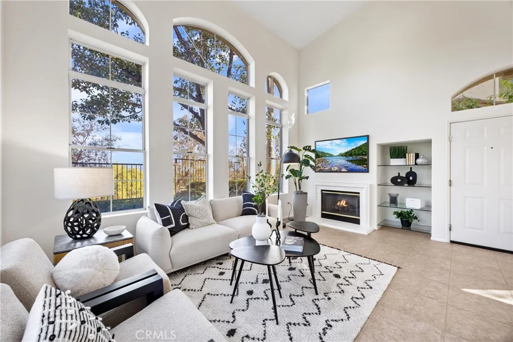 98 Tierra Montanosa, Rancho Santa Margarita, California 92688, 3 Bedrooms Bedrooms, ,3 BathroomsBathrooms,Residential,For Sale,Tierra Montanosa,OC25169665