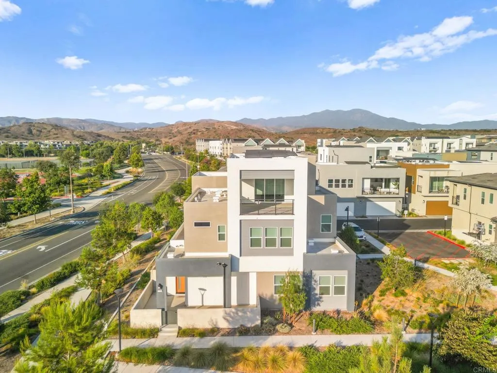 334 Merit, Irvine, California 92618 home-pic-0