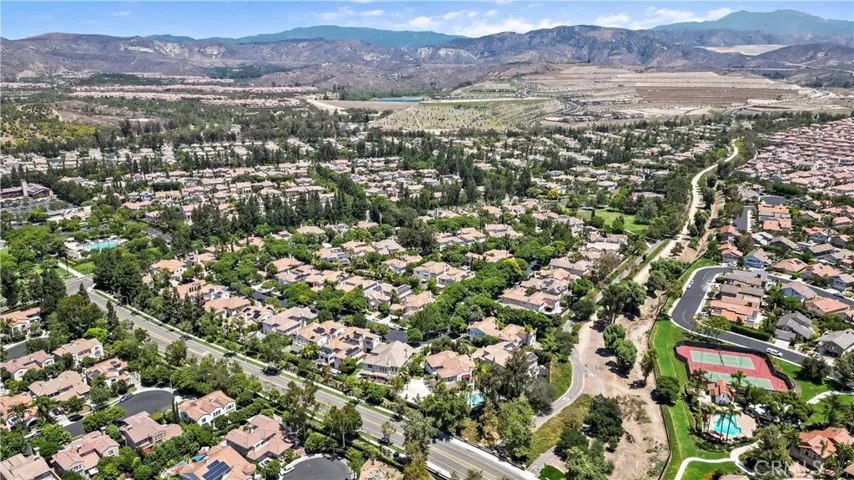 32 New Dawn, Irvine, California 92620