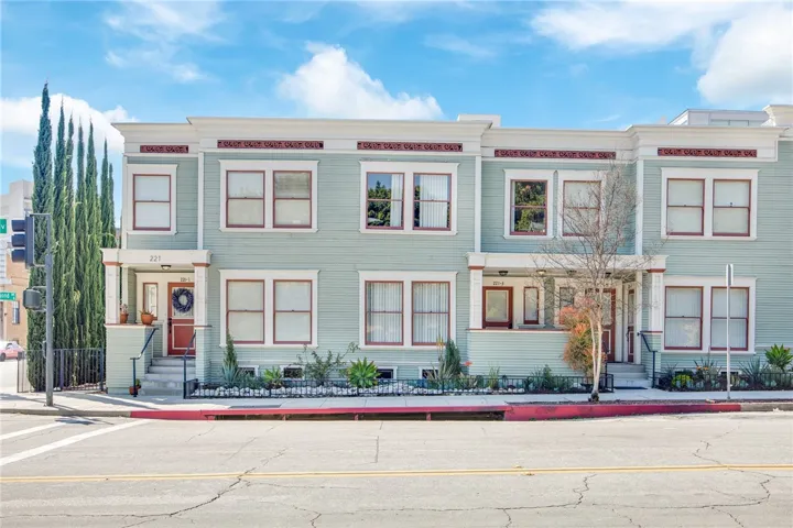 221 N Raymond Avenue, Pasadena, California 91103