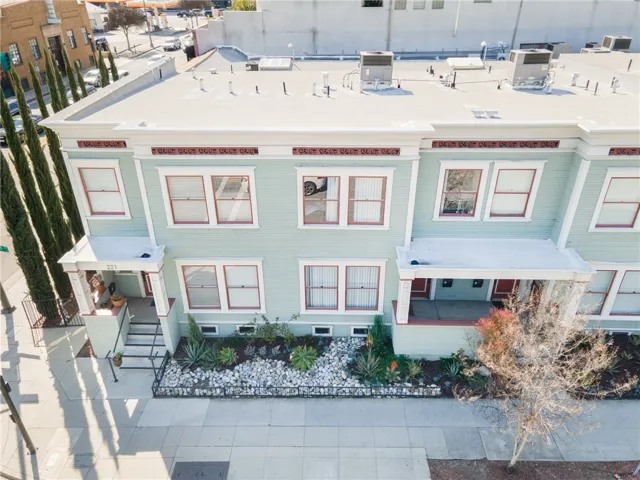 221 N Raymond Avenue, Pasadena, California 91103