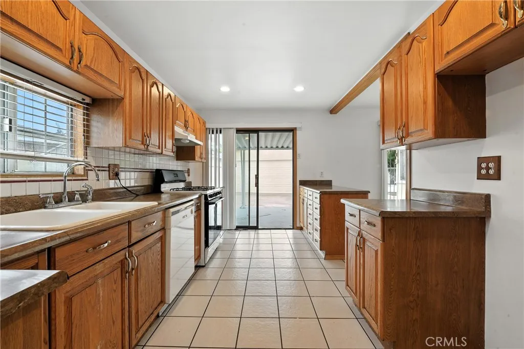 8456 San Clemente Way, Buena Park, California 90620 home-pic-7