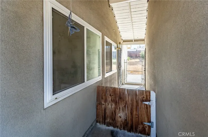 870 Falcon Lane, Redlands, California 92374