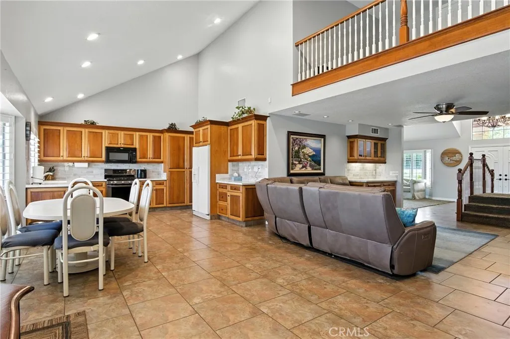 11021 Cedar Creek Drive, Rancho Cucamonga, California 91737 home-pic-12