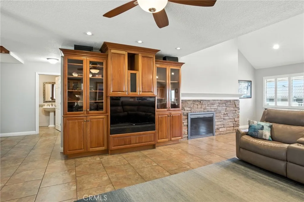 11021 Cedar Creek Drive, Rancho Cucamonga, California 91737 home-pic-14