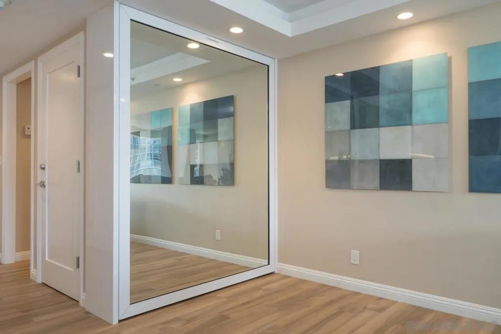 Murphy bed