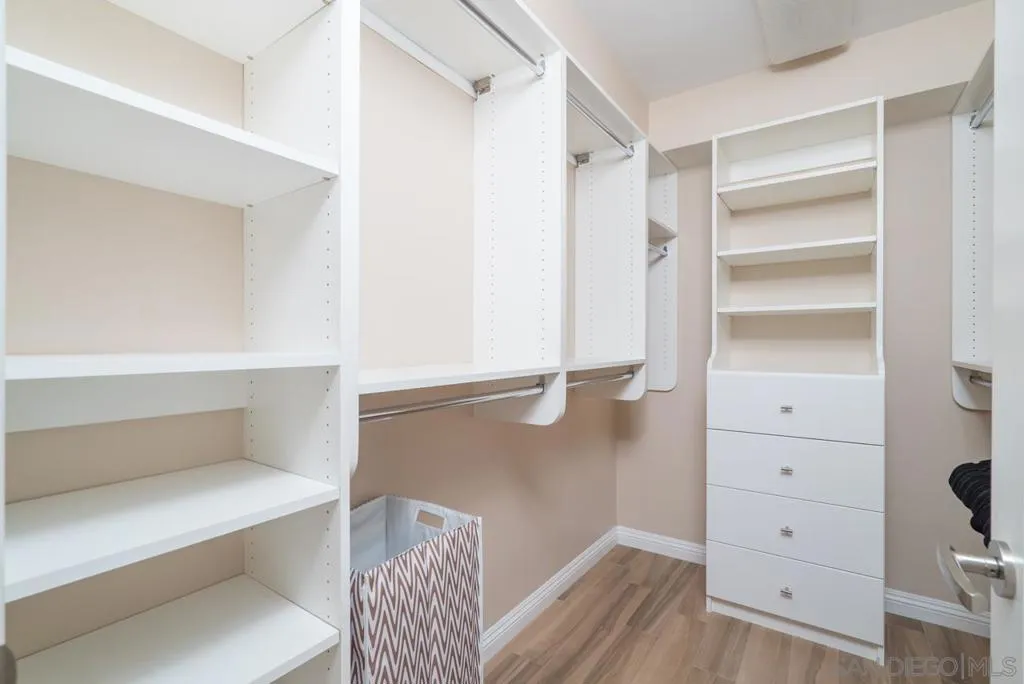 Walk-in Closet