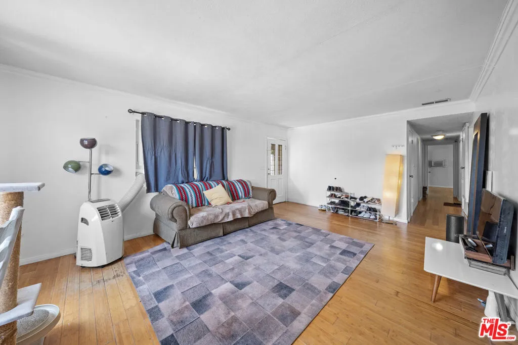 545 Stanton Street, Pasadena, California 91103 home-pic-11