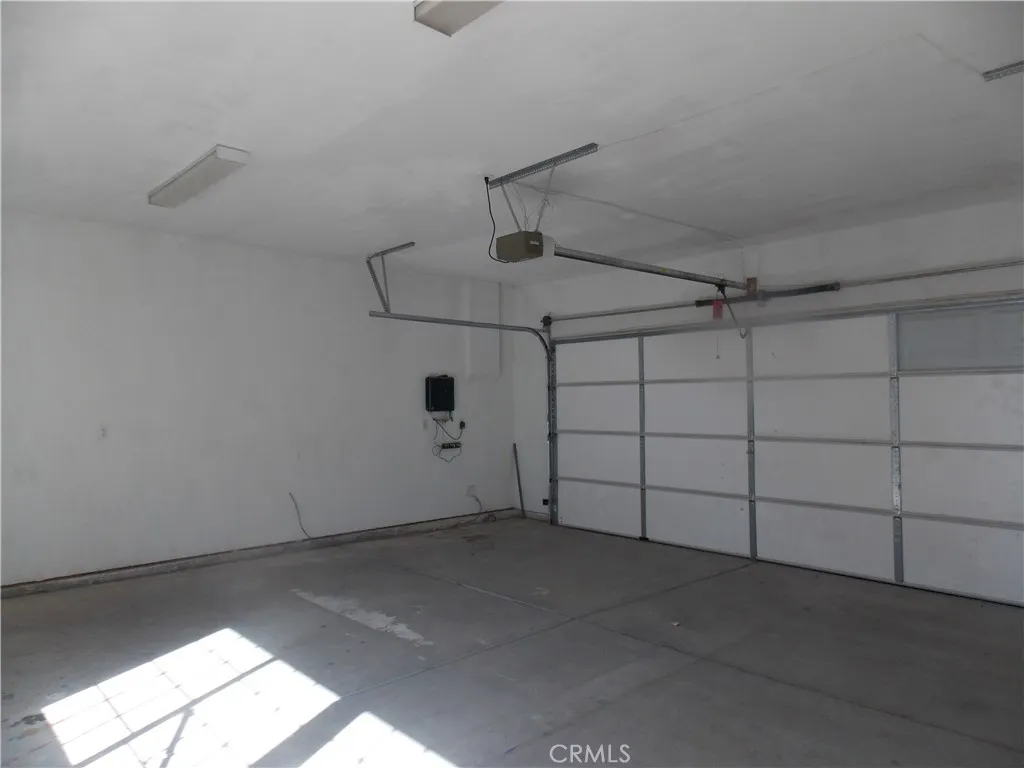 14470 Navajo Road, Apple Valley, California 92307 home-pic-9