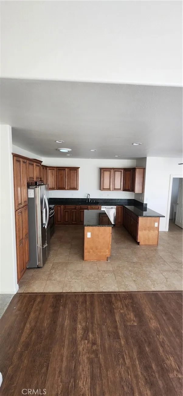 14470 Navajo Road, Apple Valley, California 92307 home-pic-14