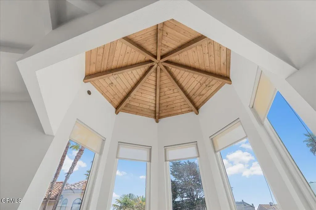 1230 Mandalay Beach Road, Oxnard, California 93035 home-pic-12