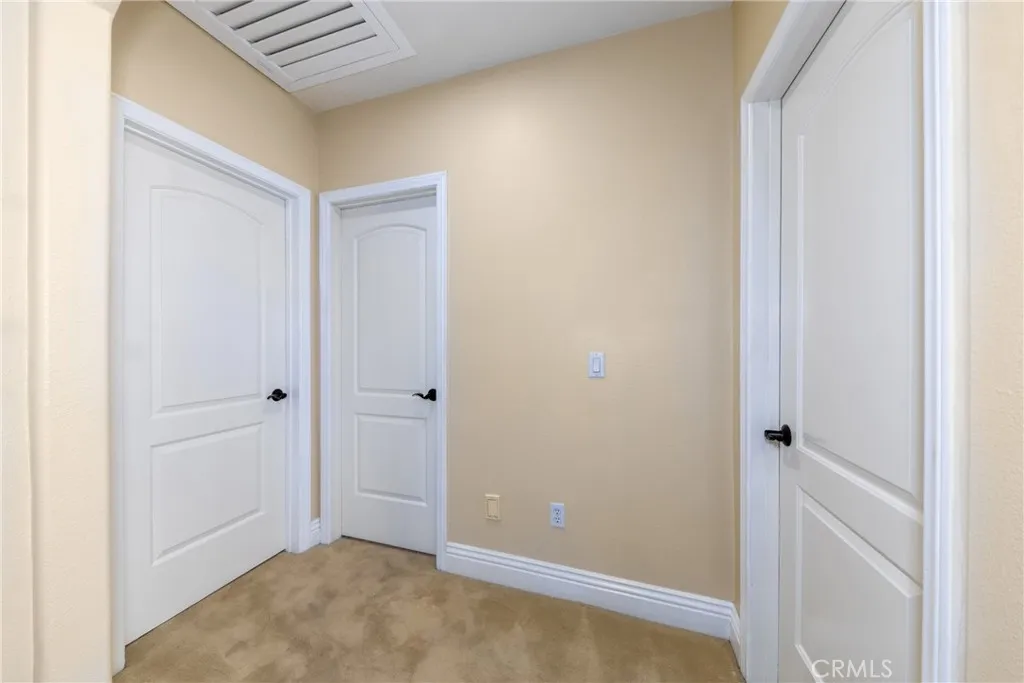 7007 Golden Vale Drive, Riverside, California 92506 home-pic-50