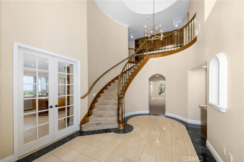 7007 Golden Vale Drive, Riverside, California 92506 home-pic-23