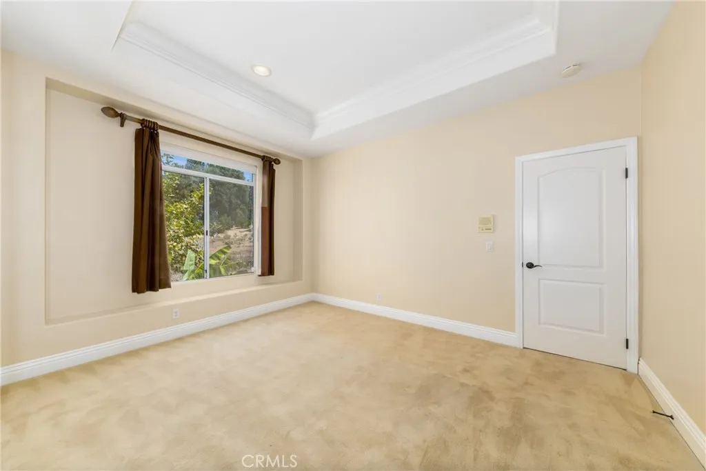 7007 Golden Vale Drive, Riverside, California 92506 home-pic-55
