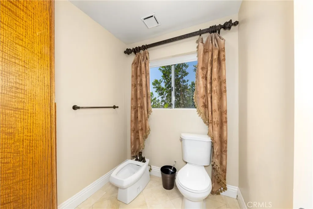 7007 Golden Vale Drive, Riverside, California 92506 home-pic-64